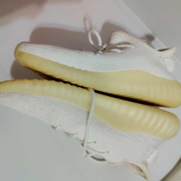 adidas Yeezy Boost 350 V2 Cream White Triple White - Picture 11 of 17